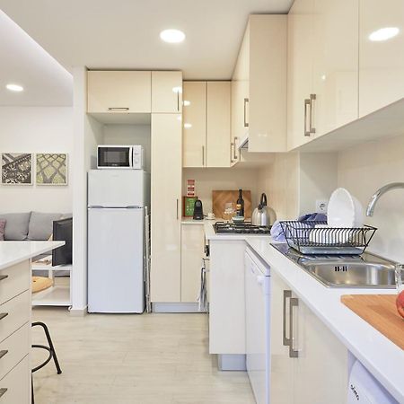Light Apartment With Amazing Balcony, By Timecooler Lizbona Zewnętrze zdjęcie