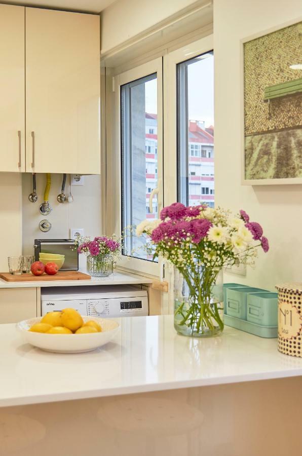 Light Apartment With Amazing Balcony, By Timecooler Lizbona Zewnętrze zdjęcie