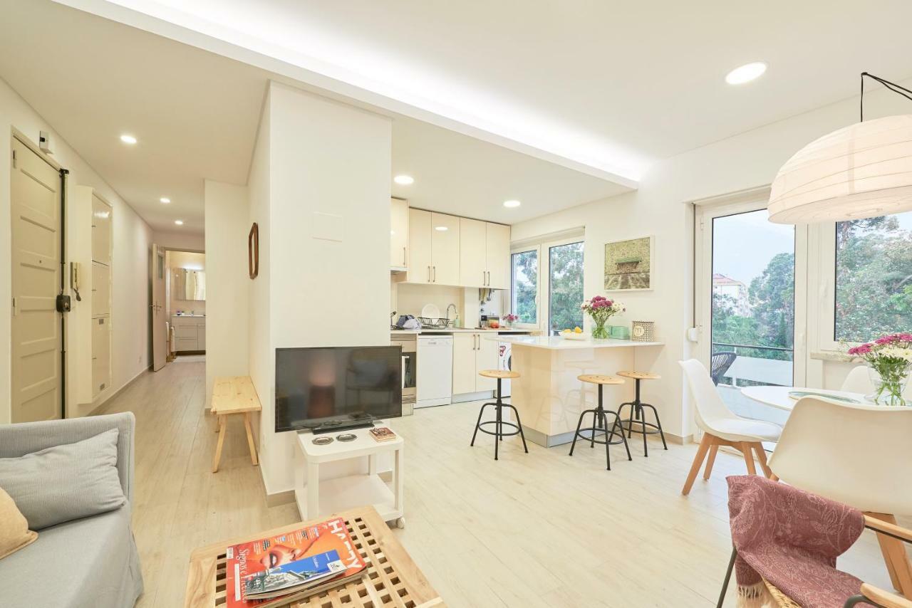 Light Apartment With Amazing Balcony, By Timecooler Lizbona Zewnętrze zdjęcie